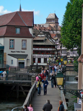 De oude binnenstad van Straatsburg heeft een authentieke uitstraling weten te behouden, zonder storende elementen. 